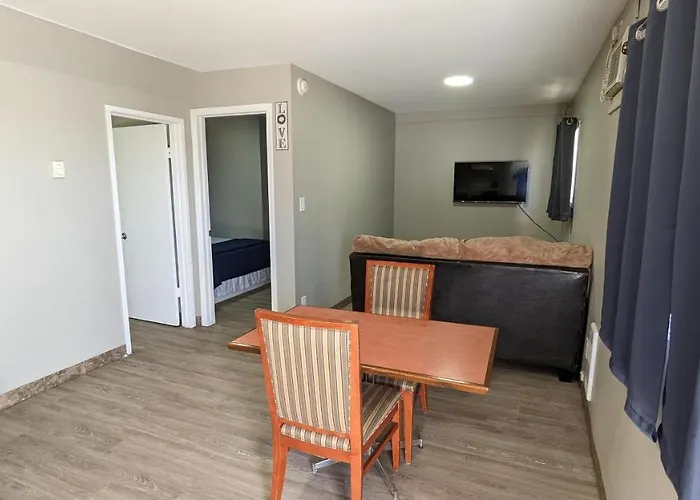 Riverside Motel